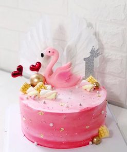 Bánh sinh nhật thiên nga màu hồng