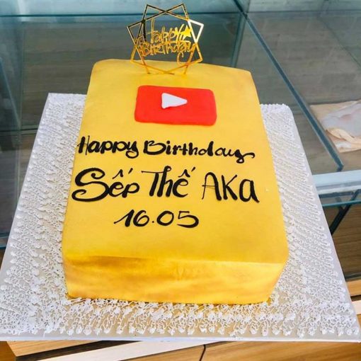 Bánh kem sinh nhật logo youtube