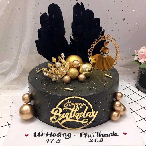Bánh sinh nhật tặng bạn gái tone đen