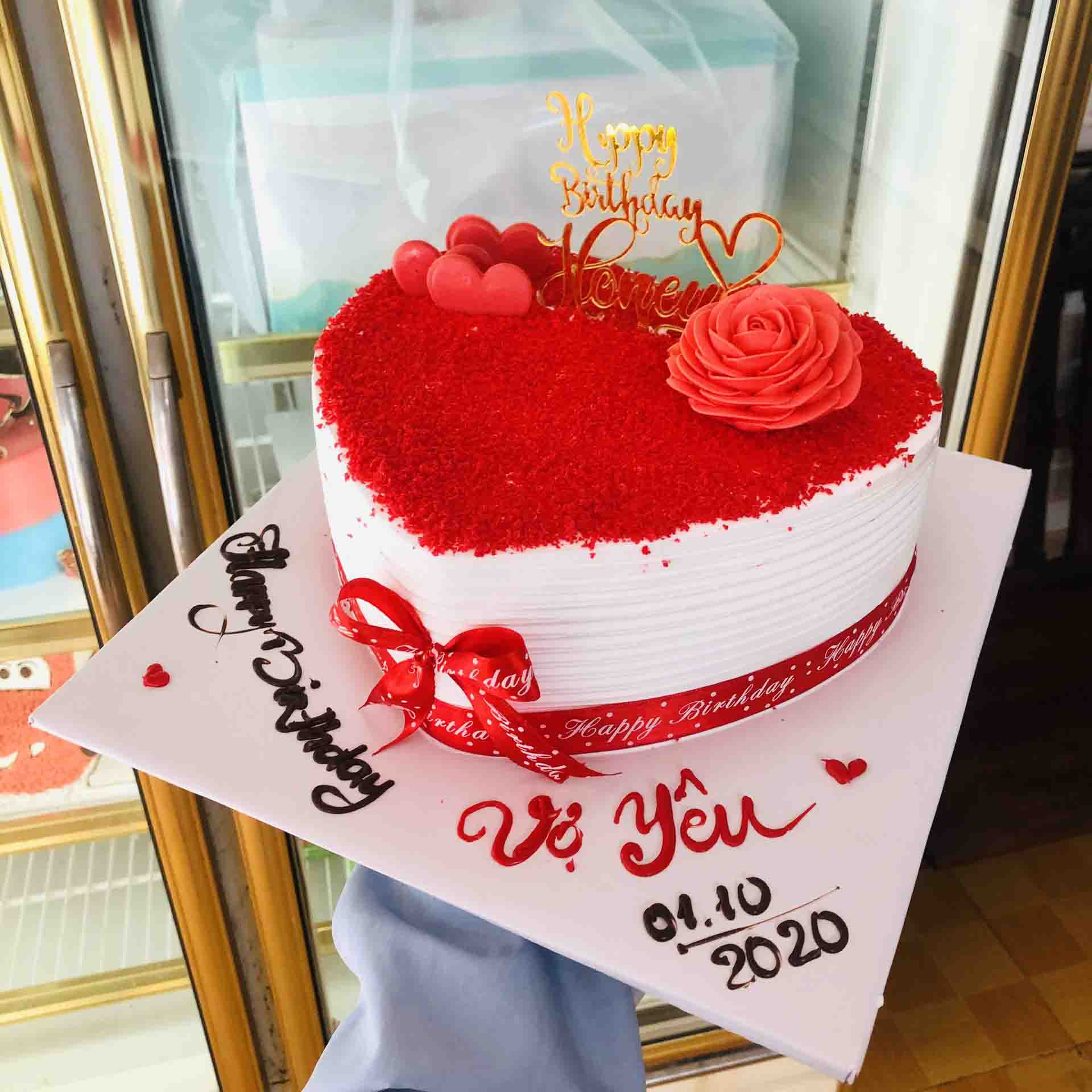 Mẫu bánh kem sinh nhật vẽ hình - Tiệm bánh MiaCake Đà Nẵng