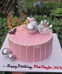 Bánh sinh nhật tone hồng