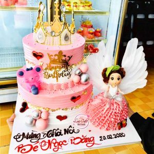 Bánh sinh nhật vương miện hai tầng dành cho bé gái