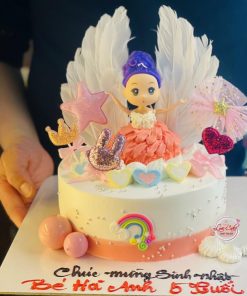 Bánh sinh nhật công chúa tặng bé