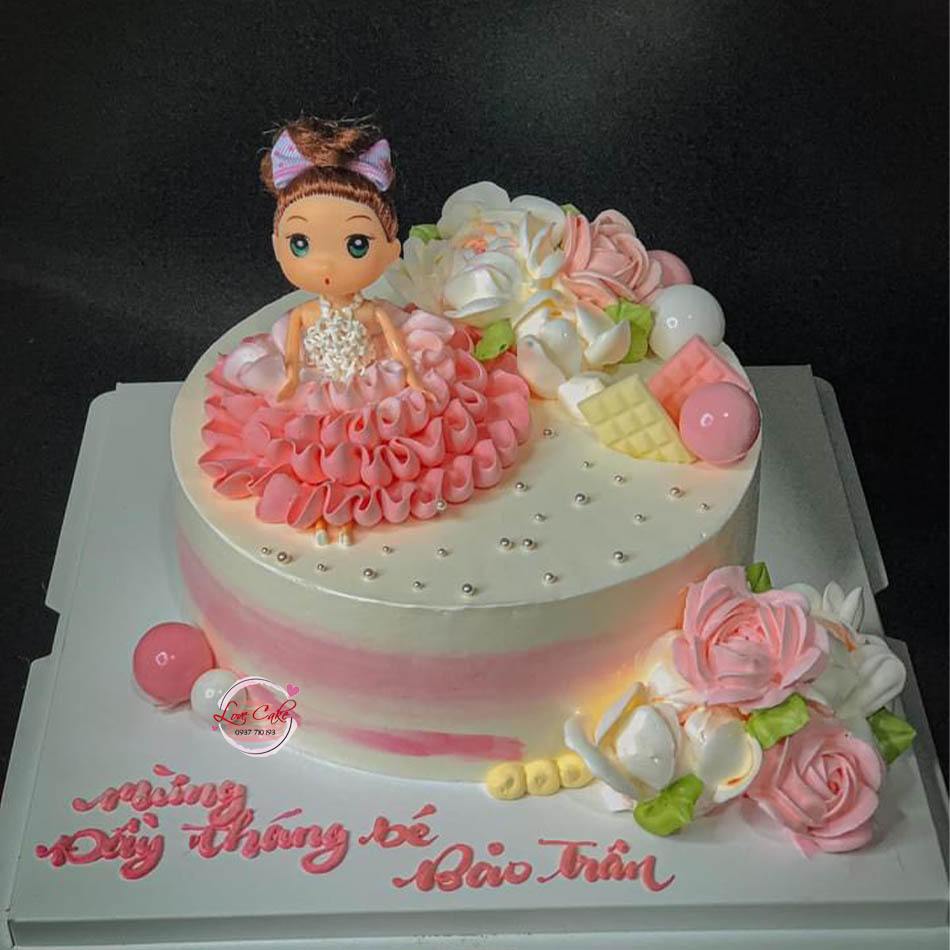 Bánh sinh nhật tạo hình búp bê xinh đẹp và bắt hoa hồng 3d dễ thương nhất  2018 | Bánh Kem Ngộ Nghĩnh
