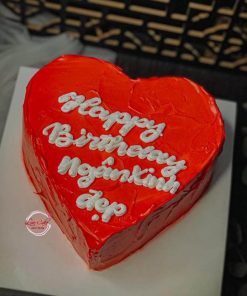 Bánh sinh nhật trái tim đỏ