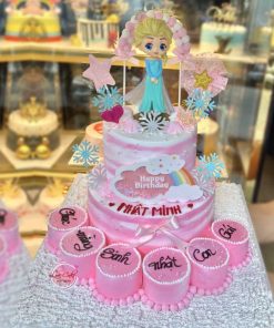 Bánh sinh nhật công chúa màu hồng