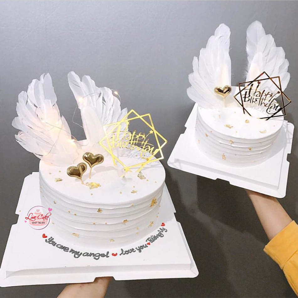Bánh sinh nhật màu trắng cho thiên thần
