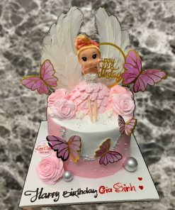 Bánh sinh nhật búp bê cho bé gái