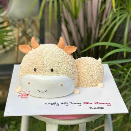 Bánh sinh nhật con trâu
