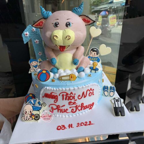 Bánh sinh nhật con trâu thôi nôi cho bé trai
