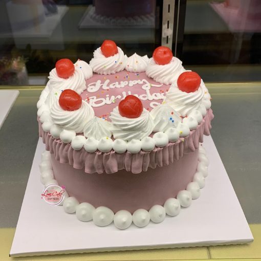 Bánh sinh nhật màu hồng dễ thương