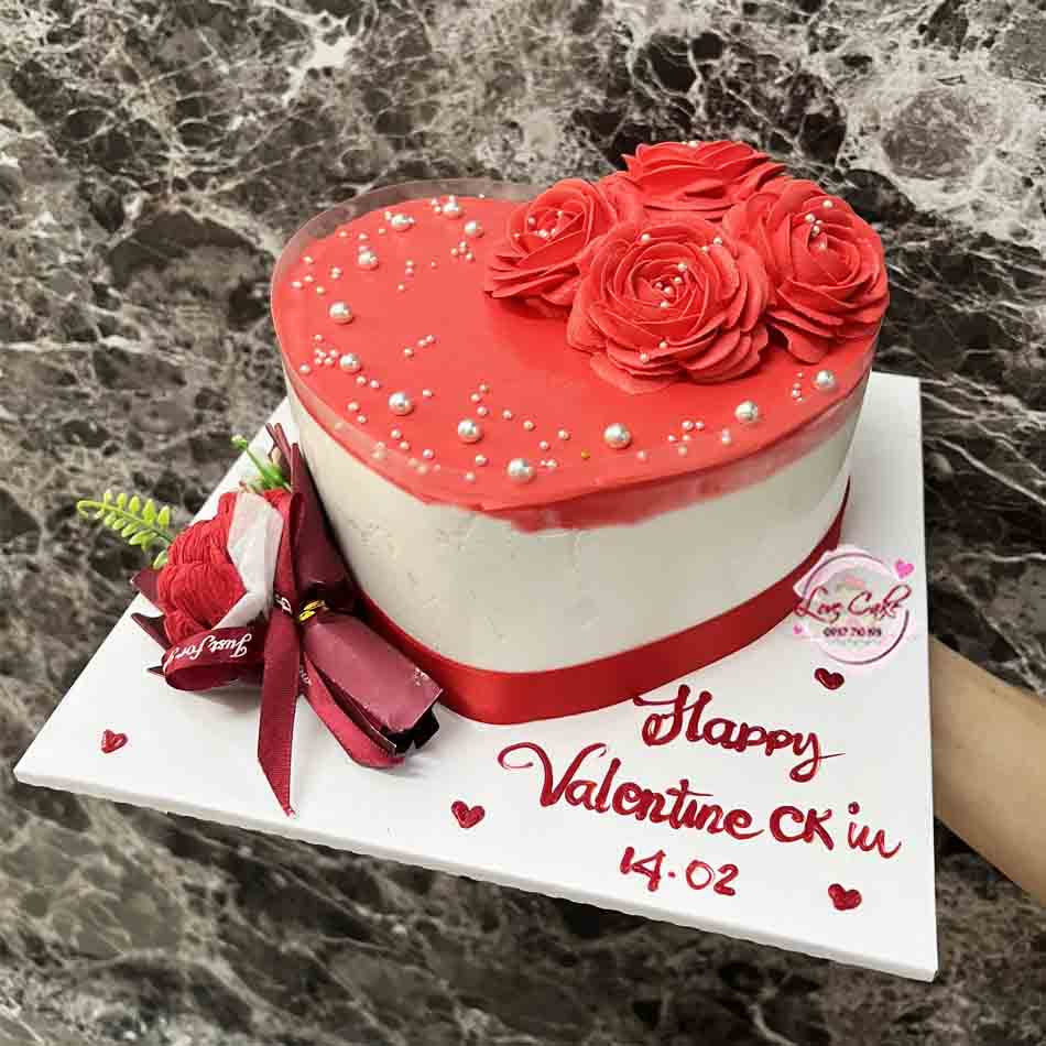 Bánh kem Valentine cho nữ