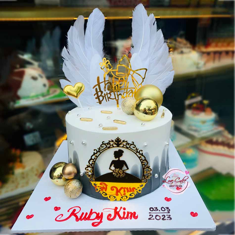 Tổng hợp mẫu bánh sinh nhật tặng vợ yêu dễ thương nhất | Laravan.vn