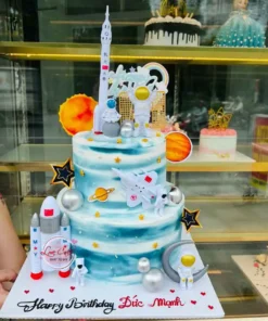 Bánh sinh nhật 2 tầng phi hành gia cho bé trai