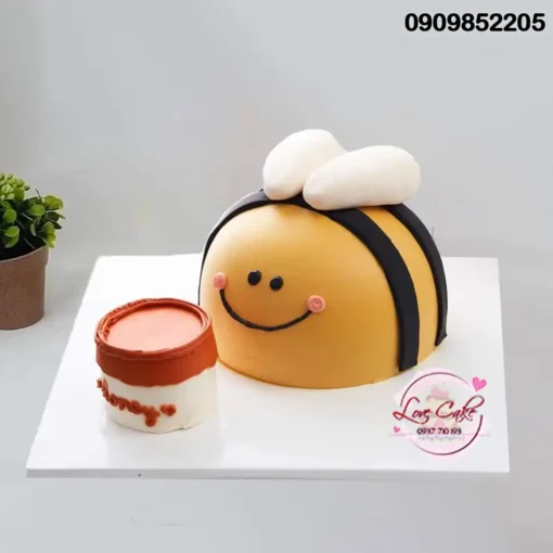 Bánh sinh nhật con ong