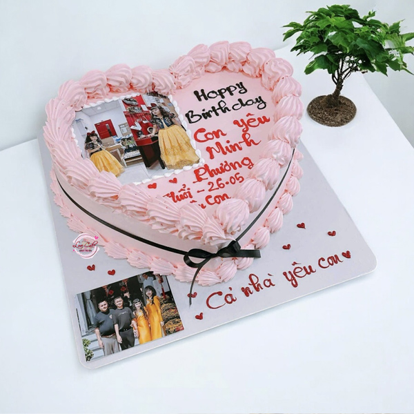 Bánh kem trái tim in hình màu hồng tặng con gái