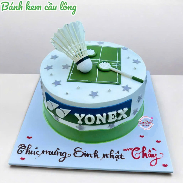 Bánh kem cầu lông tặng thầy trang trí sân cầu lông, vợt cầu, quả cầu lông 3D và phong cách thể thao hiện đại.